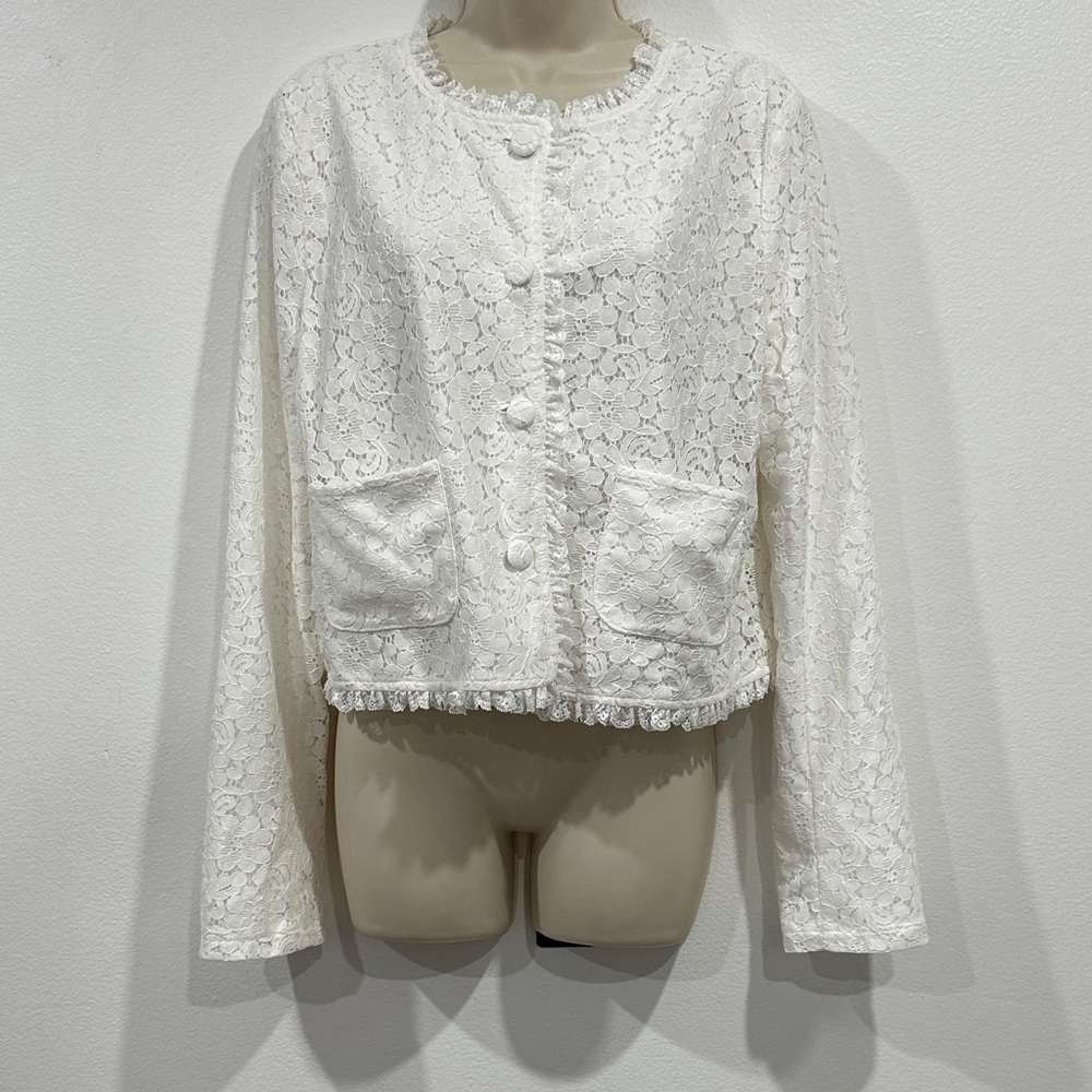 NWT! Elegant White Lace Women's Jacket